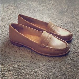 Nice, clean dress shoes!